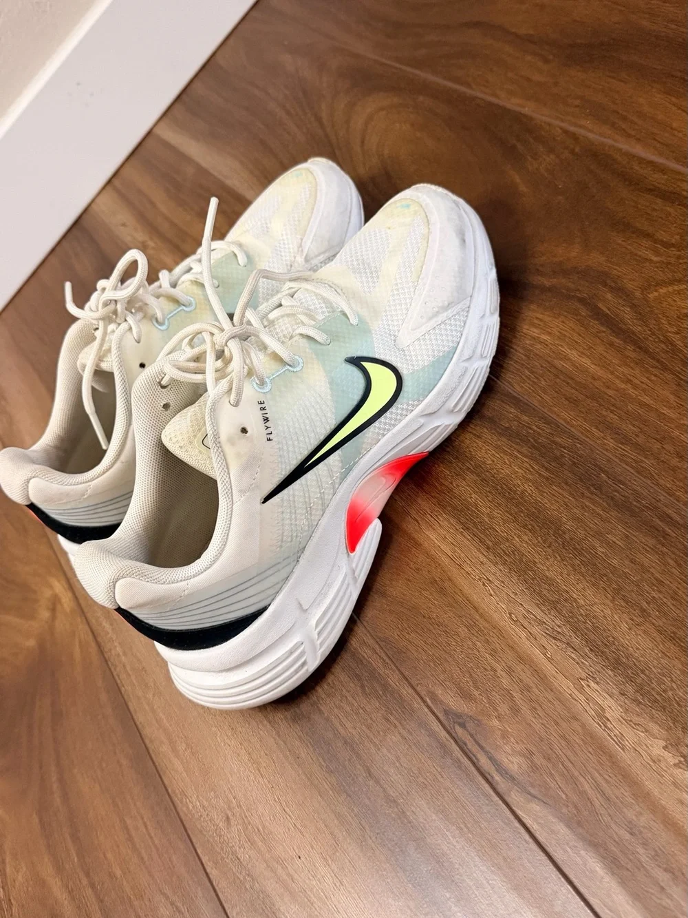 Nike Women's Alphina 5000 Casual Sneakers